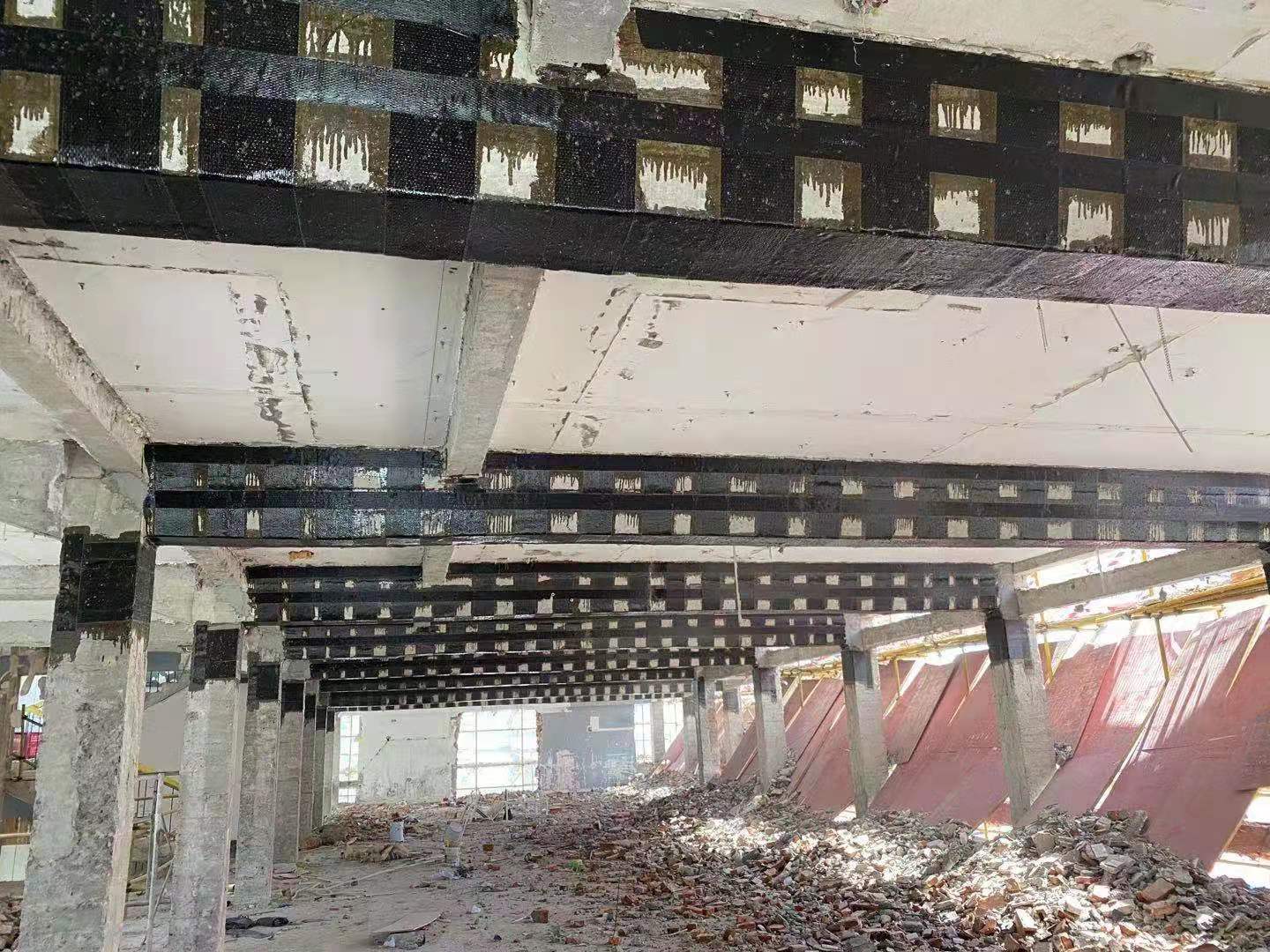 汉源碳纤维加固对症处理好房屋